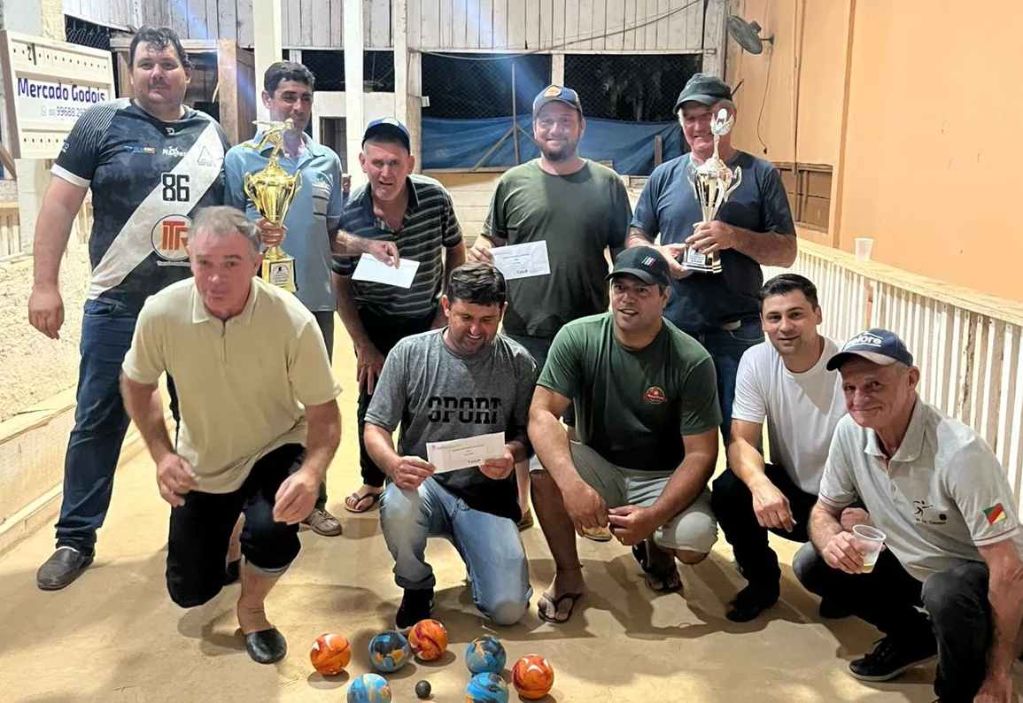 Torneio início abre o Campeonato Municipal de Bocha rolada de Rodeio Bonito