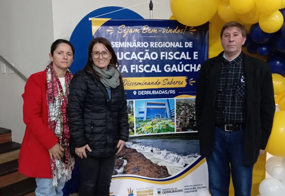 Servidores de Rodeio Bonito participam de Seminário Regional em Derrubadas