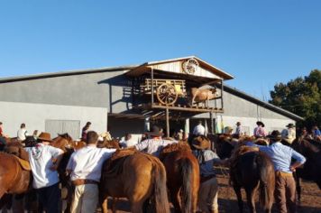 Foto - CHEGADA CHAMA CRIOULA