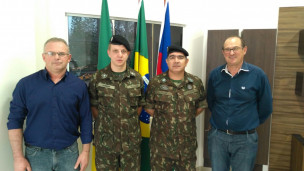 JUNTA MILITAR PREPARA CERIMÔNIA DE JURAMENTO À BANDEIRA