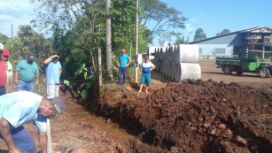 TUBOS SÃO INSTALADOS EM DIVERSOS PONTOS DA CIDADE