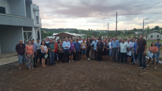 PAVIMENTAÇÃO COM PEDRA IRREGULAR É INAUGURADA