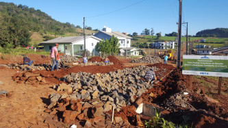 TEMPO ESTÁVEL PERMITE CONTINUIDADE DE OBRAS