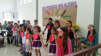 FESTA DA FAMÍLIA É REALIZADA NA ESCOLA PADRE MANOEL DA NÓBREGA