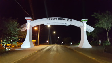 PÓRTICO RECEBE NOVA ILUMINAÇÃO